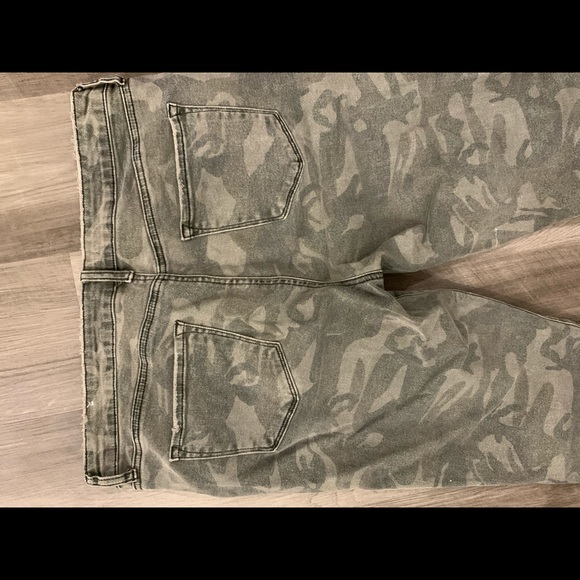 STS Blue Ellie Camouflage High Waist Crop Jeggings, 31 - Picture 8 of 8